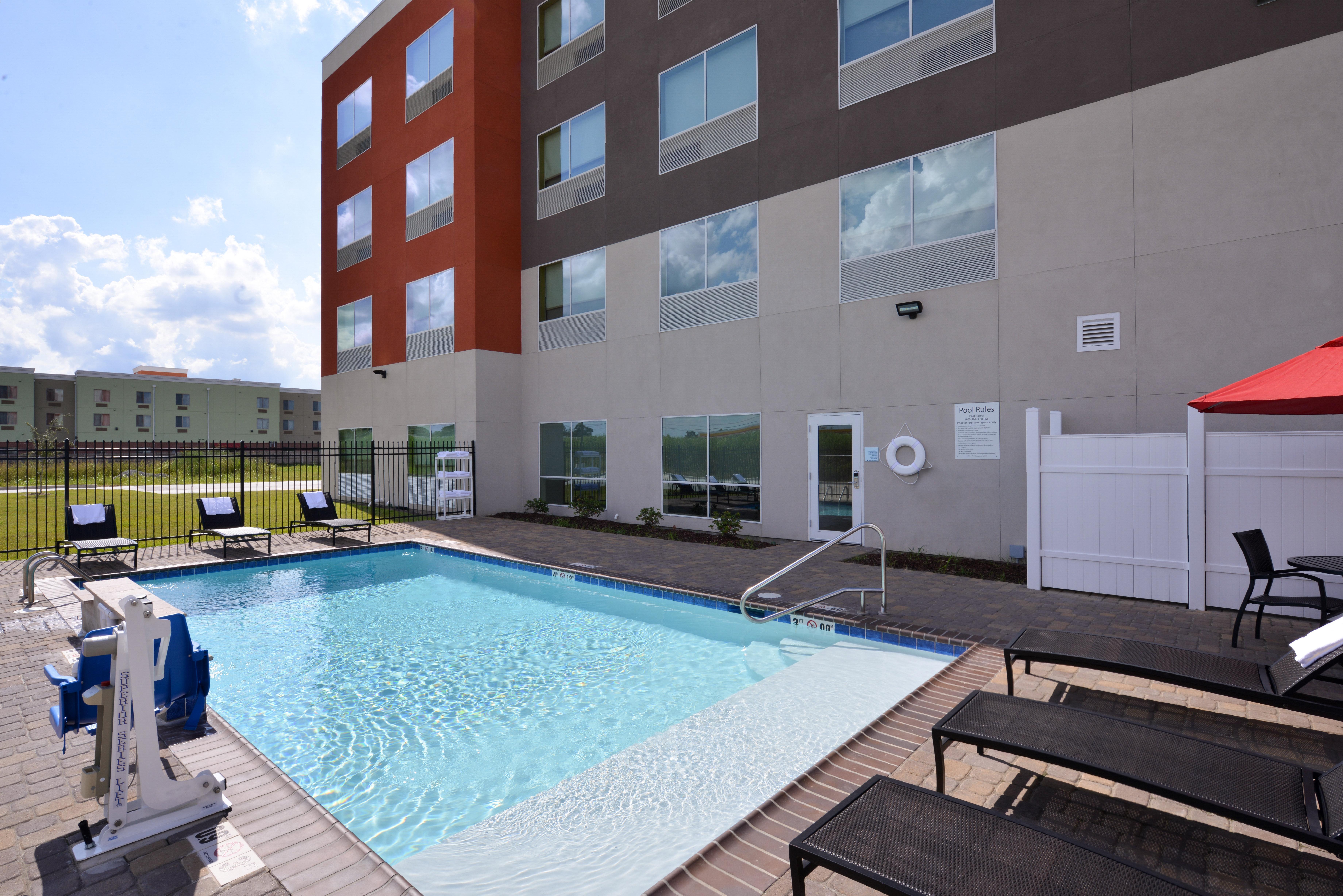 Holiday Inn Express Donaldsonville By Ihg Exterior photo